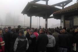 Radnici "Krivaja Mobel": Nema proizvodnje bez isplaćenih plata