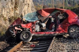 Čitluk: Voz udario u automobil, mladić teško povrijeđen (FOTO)