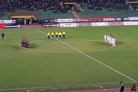 Koševo: Minuta šutnje za stradale u Parizu