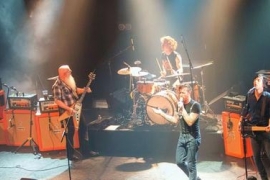 Fanovi: Eagles of Death Metal da budu na 1.mesto zbog Pariza (VIDEO)