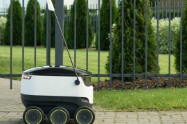 Robot koji samostalno dostavlja namirnice iz kupovine (FOTO, VIDEO)