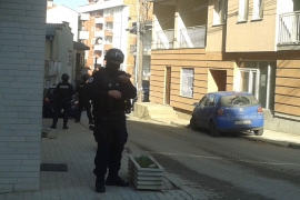 Priština: Policija opkolila stan Albina Kurtija