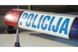 Stijena probila krov autobusa