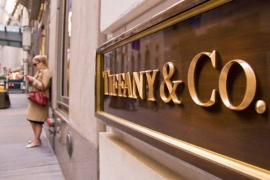 Snažan dolar oborio prodaju Tiffanyja