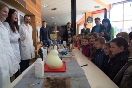 Peti festival nauke u RS: Robot i eksperimenti oduševili djecu