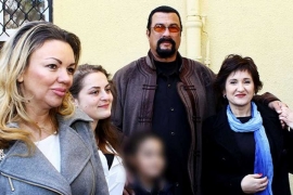 Čuveni glumac Stiven Segal u Beogradu: Posjetio prihvatilište za djecu