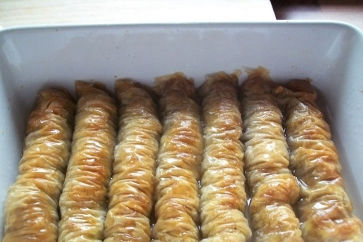 Divit baklava sa pistacima (FOTO)