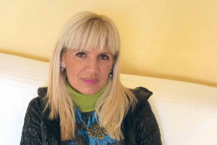 Profesorka promijenila priču: Slika na Fejsu moja, ali nisu grudi (FOTO)