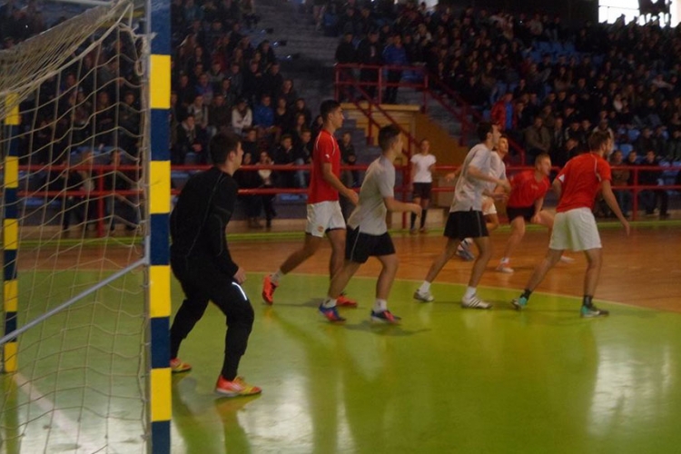 Sanski Most: Srednjoškolci prikupljali novac za Ajlu