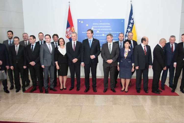 U Sarajevu potpisano pet sporazuma o saradnji Srbije i BiH (FOTO)