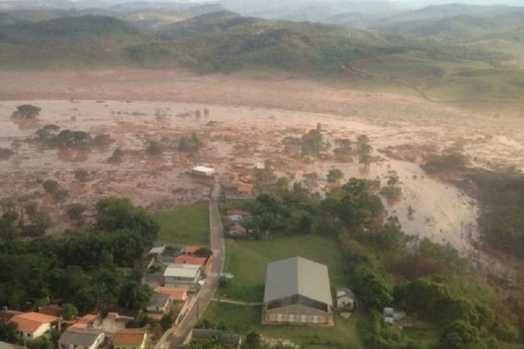 Strava u Brazilu: Pukla brana, 15 mrtvih, 45 nestalih (FOTO,VIDEO)