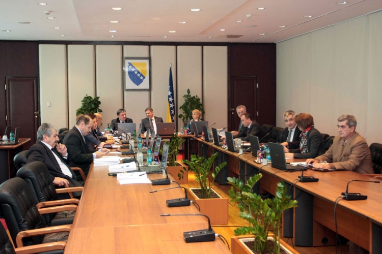  Poništavaju konkurse zbog stranačkih kadrova