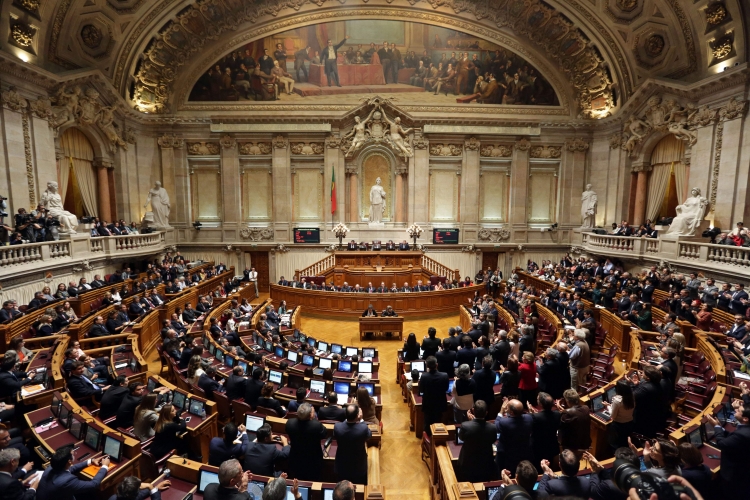 Pala Vlada u Portugalu, parlament odbacio program štednje
