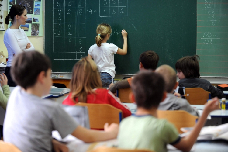 Koliko ko zarađuje u BiH: Spremačica u banci bolje plaćena od profesora u školi