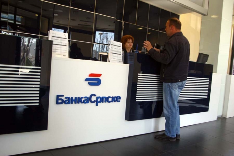 Uvedena privremena uprava, Banka Srpske zatvorena do daljeg
