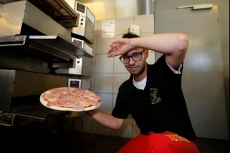 Švajcarska Sloveniji izučila "štajerskog žigola", Roka Kološa