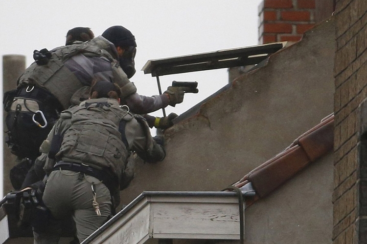 Pronađeni meci i hemikalije kod osumnjičenih za napade
