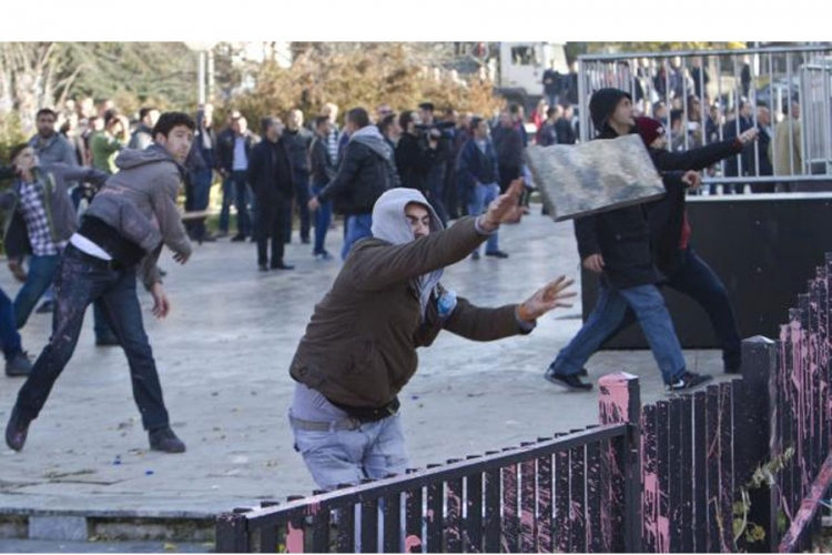 Odložen protest opozicije u Prištini za 28. novembar