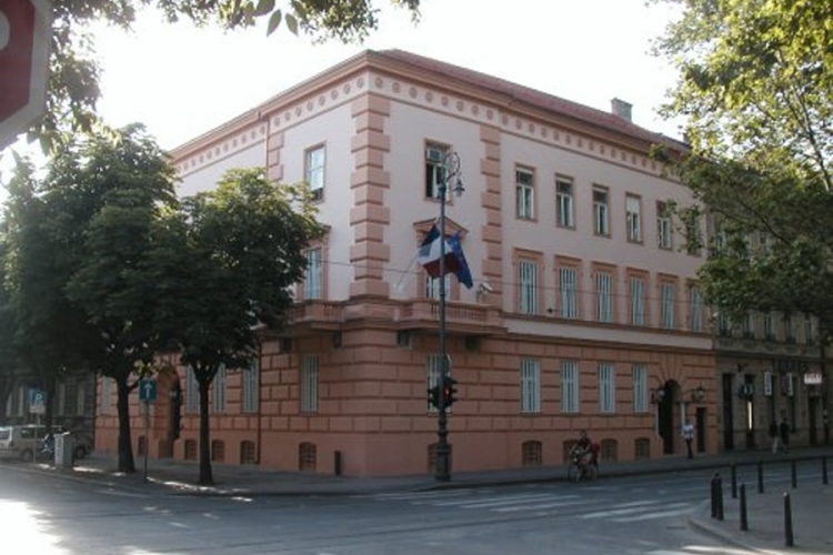 Zagreb: Zbog sumnjive torbe blokirana francuska ambasada