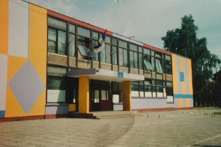 Banjaluka: Lažna dojava o bombi u školi Zmaj Jova Jovanović