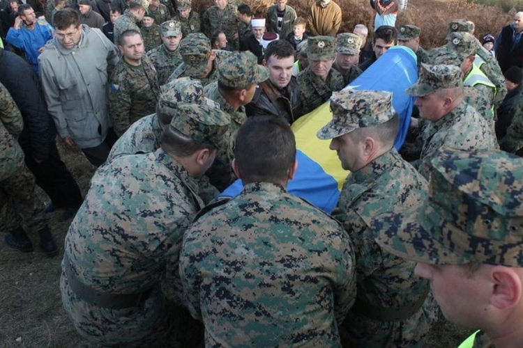 Vitez: Armin Salkić sahranjen uz vojne počasti