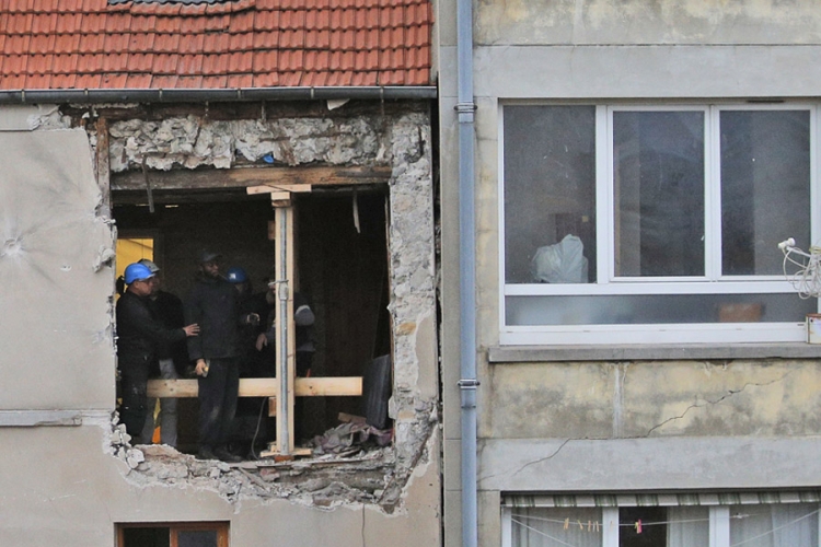 Pariz: Eksplozivom se raznio muškarac, a ne žena