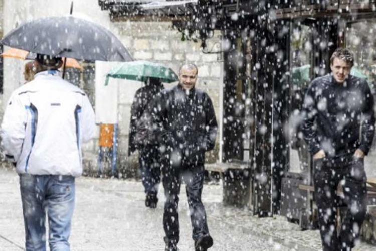 Kiša i snijeg, temperatura do 3 stepena, na jugu do 13