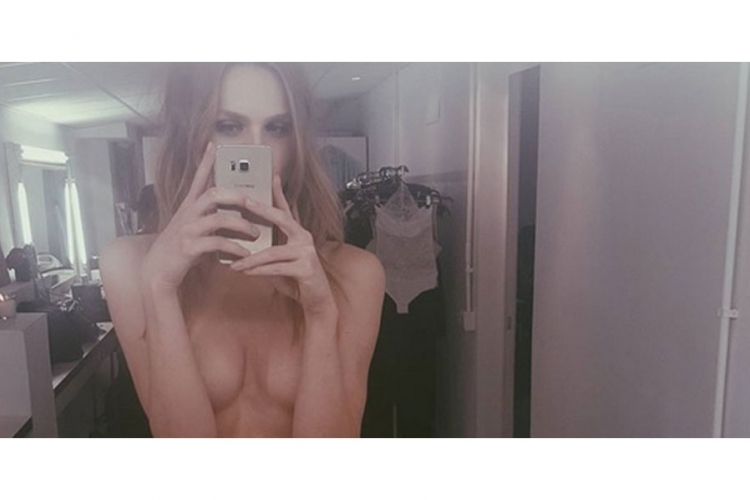 Andreja Pejić u toplesu i poručila: Večera je servirana (FOTO)
