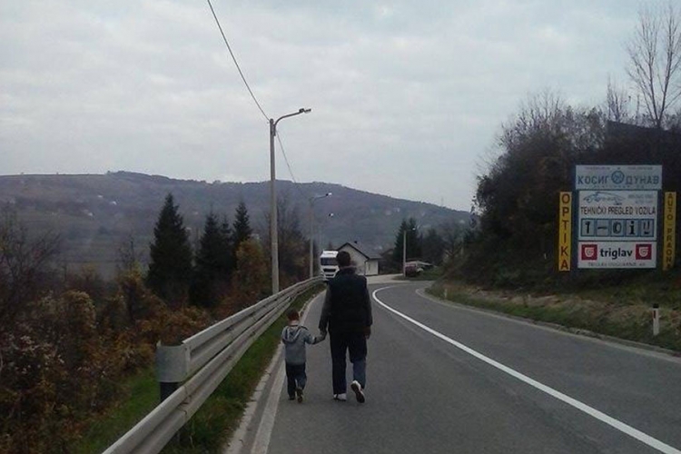 Mještani Brda kod Mrkonjić Grada: Pješačenje poput ruskog ruleta