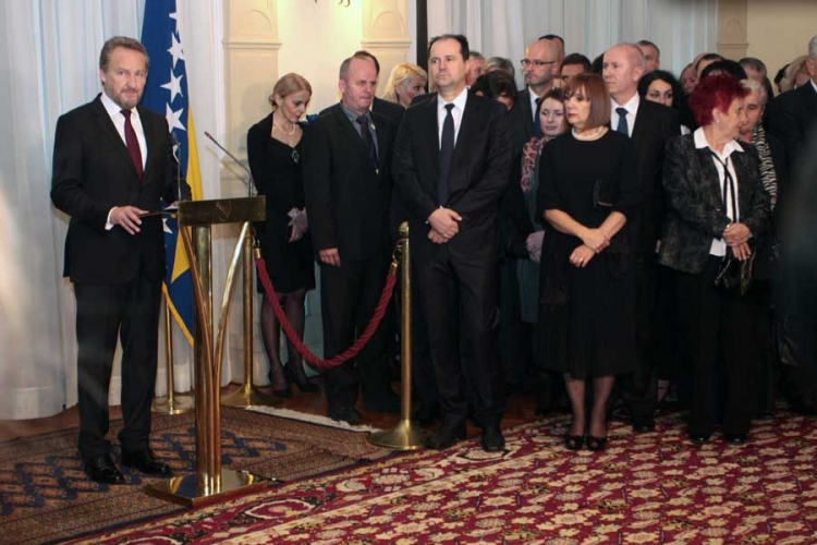 Izetbegović: Prestanimo sa podjelama, pravimo mostove