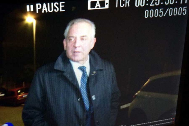 Sanader došao kući pješke, dočekalo ga cvijeće