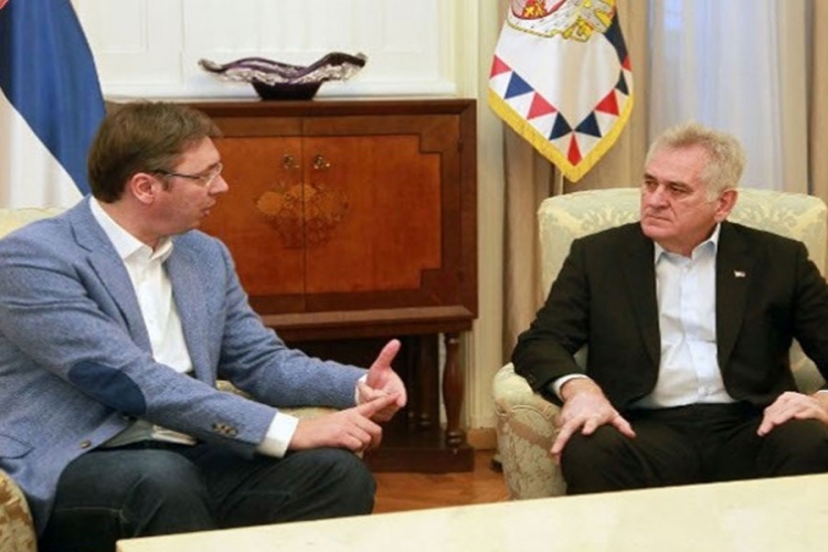 Nikolić pružio podršku Vučiću