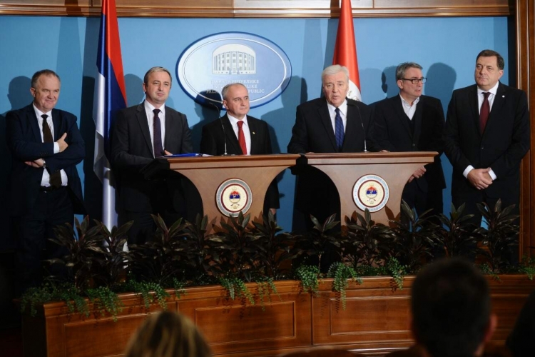 U Republici Srpskoj referendum o 9. januaru kao Danu RS (FOTO)