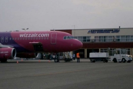 Otkazan let u Dubravama: Drama u krugu aerodroma, putnici traže povrat ...