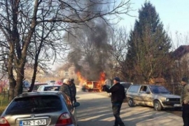 Bihać: Zapalio se Golf ispred Pravnog fakulteta