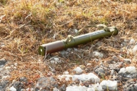 Četiri lica osumnjičena da su na ulici ostavili šest bombi i tri ...