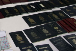 Dva pripadnika IS uhapšena sa 150 evropskih pasoša