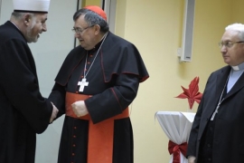 Božićni prijem kod kardinala Puljića: Poruke mira uz bogatu trpezu ...