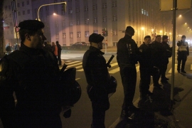 Zagreb: Protesti pred stanom predsjednice, okupljeni tražili nove ...