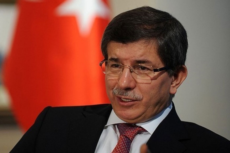 Davutoglu: Niko ne vjeruje sovjetskoj propagandnoj mašineriji