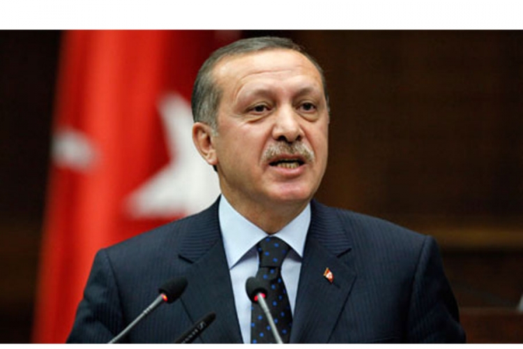 Erdoan: Moskva uključena u trgovinu nafte sa IS, Turska ima dokaze 