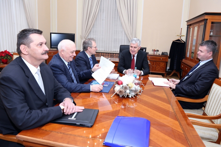 Čović sa sudijama Ustavnog suda BiH o problemima funkcionisanja
