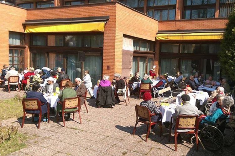 U Domu penzionera ZDK starica se ugušila u požaru
