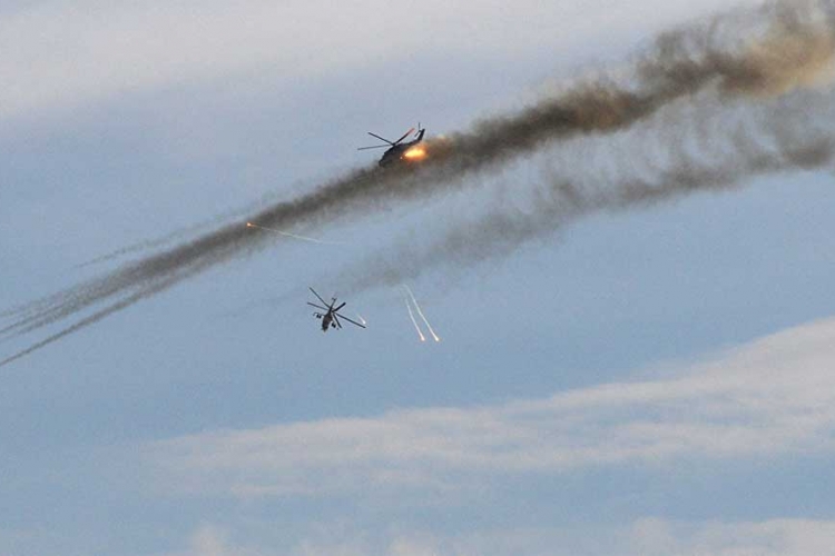 Sirijska avijacija oslobađa drevni grad Palmiru