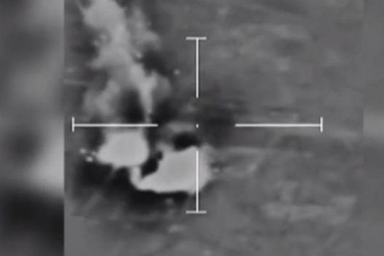 Pogledajte prvi snimak britanskih udara na položaje ID u Siriji (VIDEO)