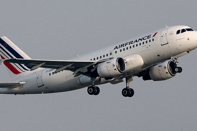 Avion Er Fransa sletio u Montreal nakon bombaške prijetnje