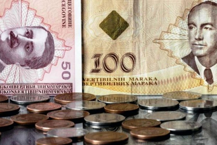  Besparica protjerala 13. platu