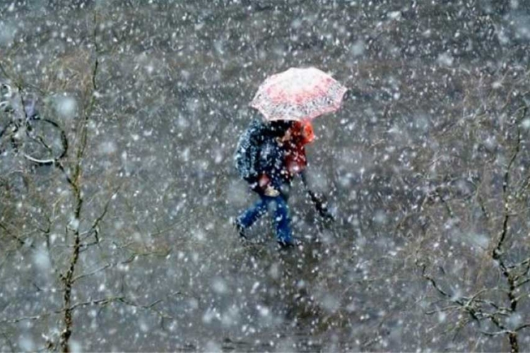 Oblčno uz kišu i susnježicu, temperatura oko 7 stepeni