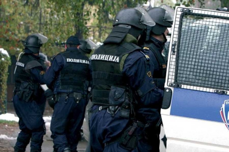 Akcija u Banjaluci: Pretres kuća i stanova na četiri lokacije, uhapšeno šest lica