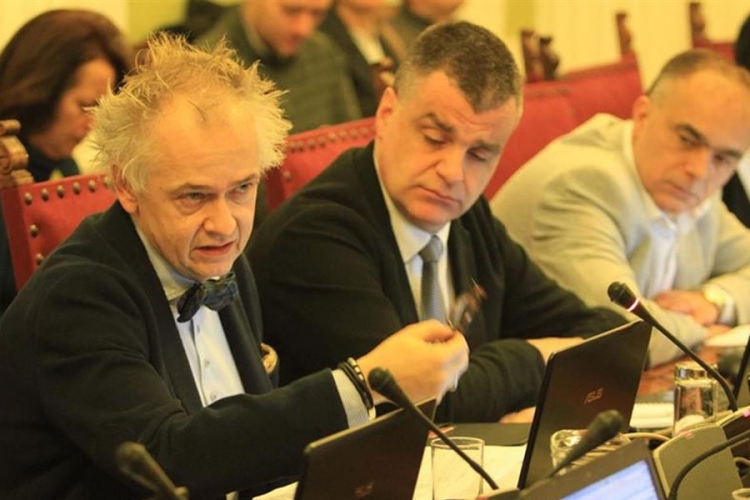 Tasovac: Pare za RTS su posao direktora javnog servisa, a ne Vučićev